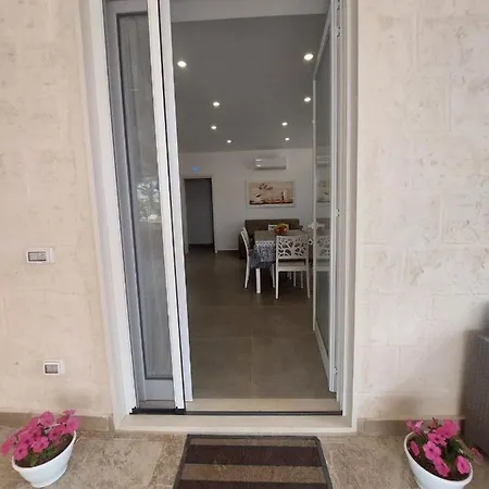 Tropical Palm Villa Monopoli