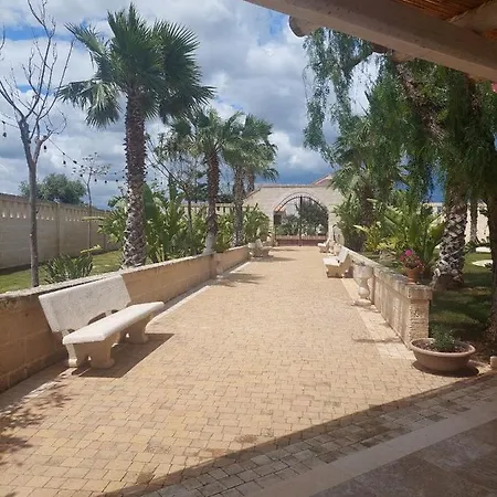 Tropical Palm Villa Monopoli