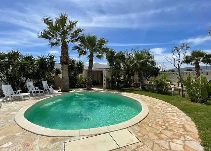 Tropical Palm Monopoli