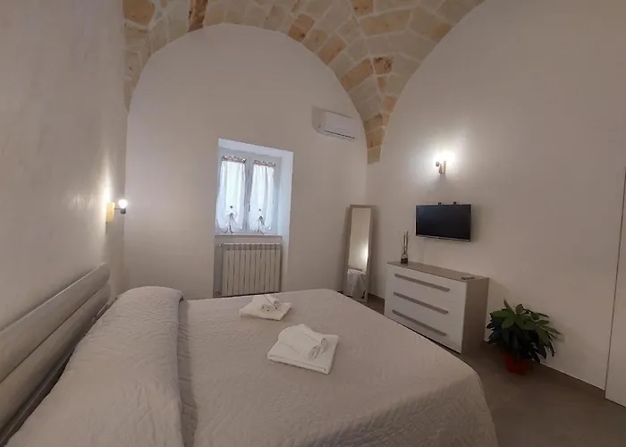 Tropical Palm Monopoli