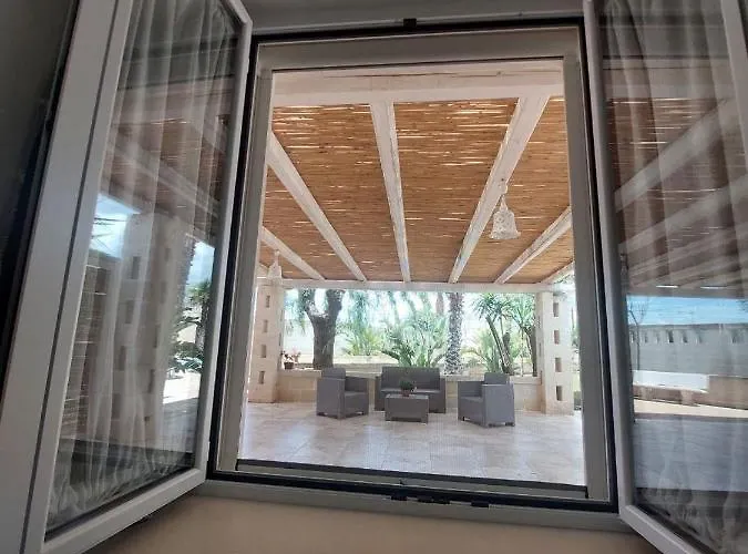 Tropical Palm Villa Monopoli