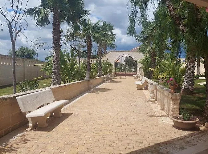 Tropical Palm Villa Monopoli